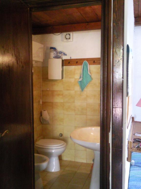 Monolocale San Teodoro Apartment Luaran gambar
